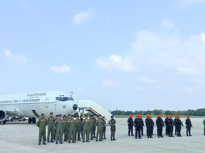 Sebanyak total 39 prajurit akan diberangkatkan melakukan evakuasi warga negara Indonesia (WNI) dari Khartoum