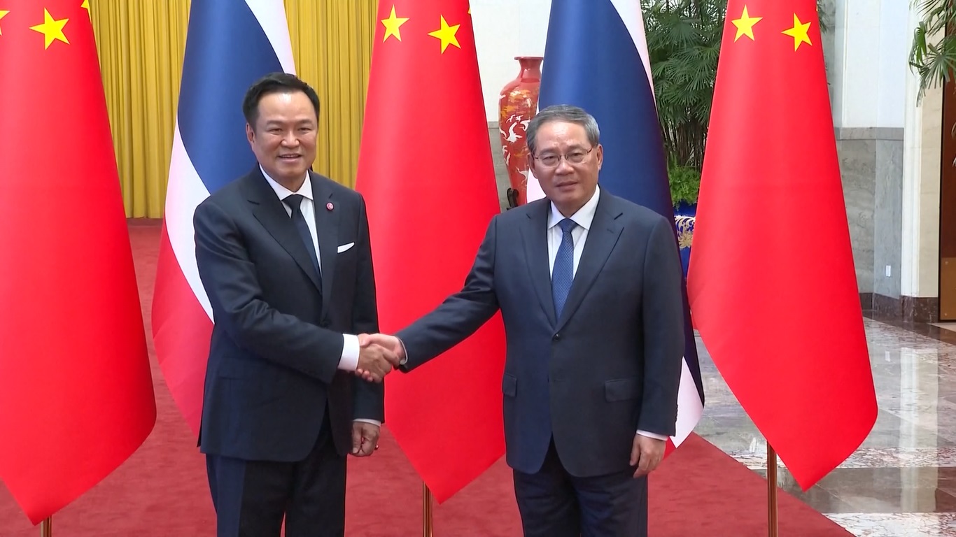 Perdana Menteri Tiongkok Gelar Pembicaraan dengan Perdana Menteri Thailand di Beijing