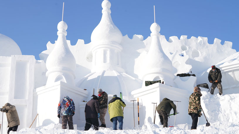 Kerja keras telah dituntut dari daerah dan departemen pemerintah dalam tindakan tanggapan COVID-19 untuk lokasi
