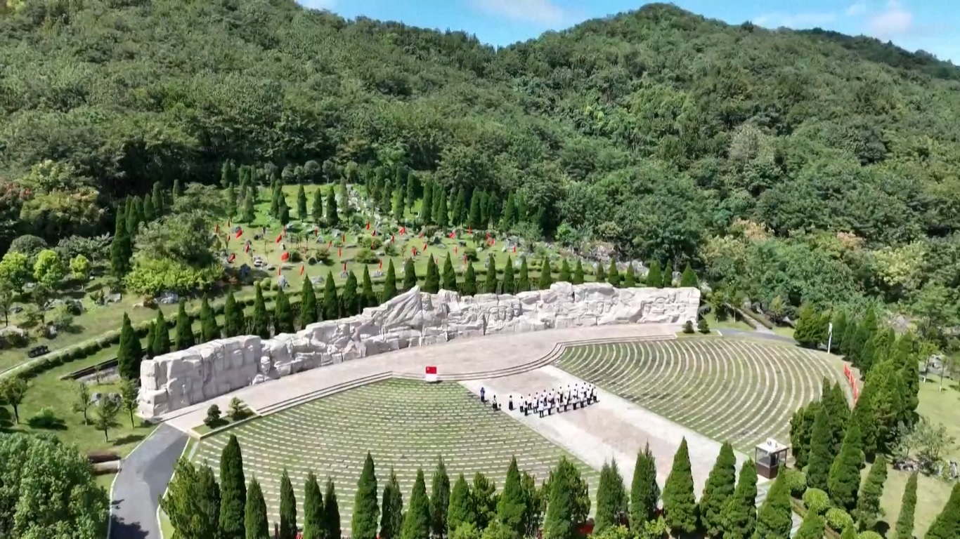 Tiongkok Peringati Hari Martir dengan Penghormatan Nasional