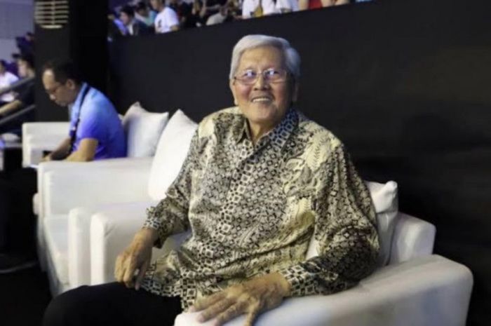 Legenda bola basket Indonesia Sony Hendrawan atau Liem Tjien Siong diabadikan dalam FIBA Hall of Fame Class of 2023 Namanya kini sejajar dengan deretan tokoh yang dianggap berdedikasi pada perkembangan bola basket dunia