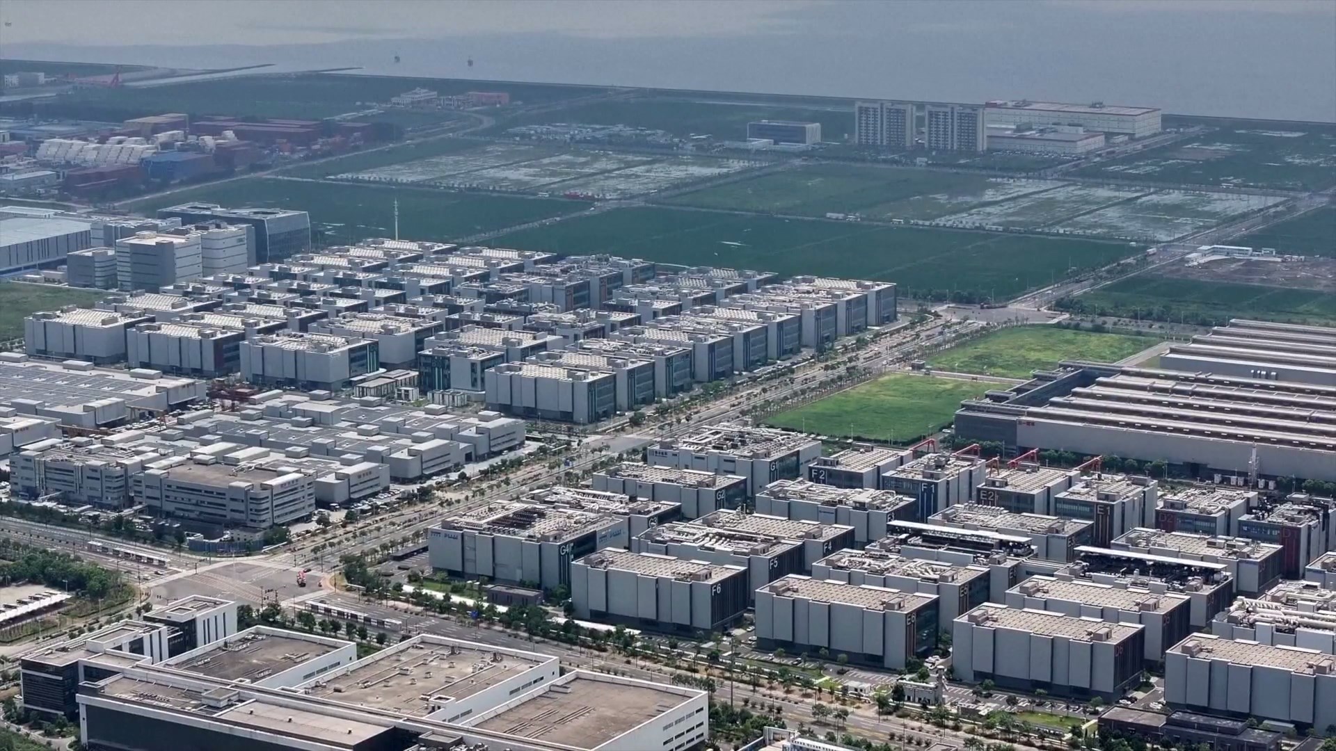 Zona Perdagangan Bebas Percontohan Kawasan Khusus Lingang Tiongkok (Shanghai) telah menyaksikan peningkatan jumlah perusahaan teknologi tinggi hampir enam kali lipat selama lima tahun terakhir sejak didirikan