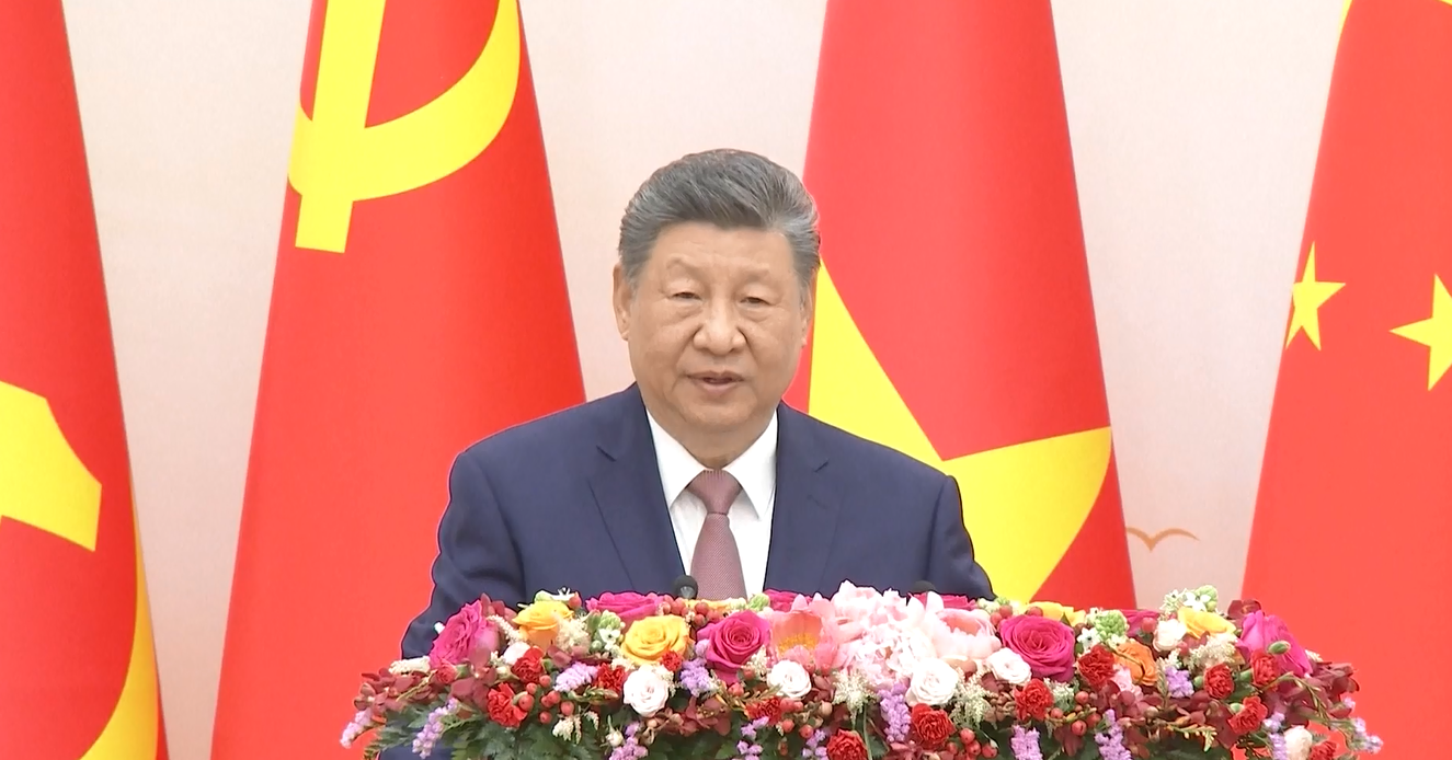 Xi Jinping dan To Lam Bertemu dengan Perwakilan Pemuda dari Program "Red Study Tours"