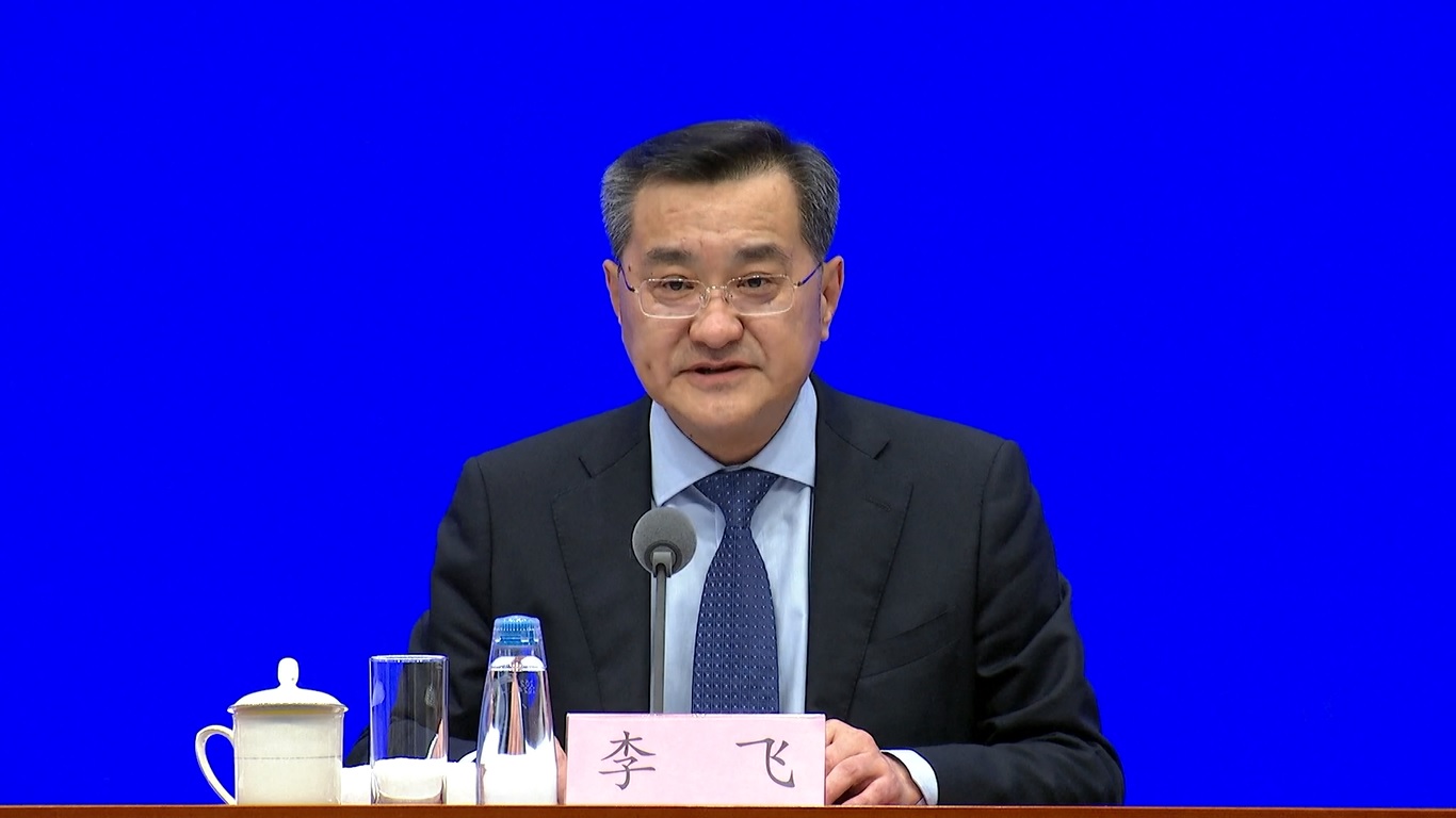 Volume perdagangan mereka hampir menyentuh angka 200 miliar dolar AS (sekitar 3250 triliun rupiah) antara tahun 2013 dan 2023