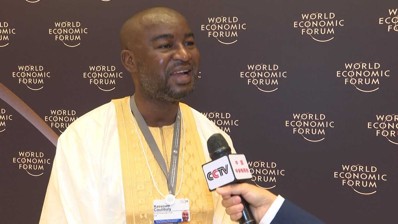 Para peserta yang hadir juga mengatakan bahwa mereka telah mendapatkan banyak manfaat dari kerja sama ekonomi dengan Tiongkok dan akan lebih memperkuat hubungan bisnis dengan Tiongkok di masa depan