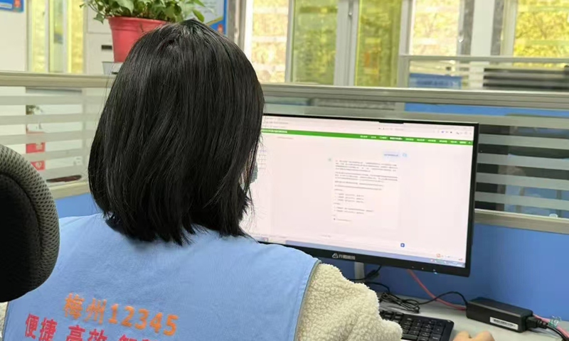 DeepSeek bisa berfungsi sebagai asisten untuk meningkatkan produktivitas