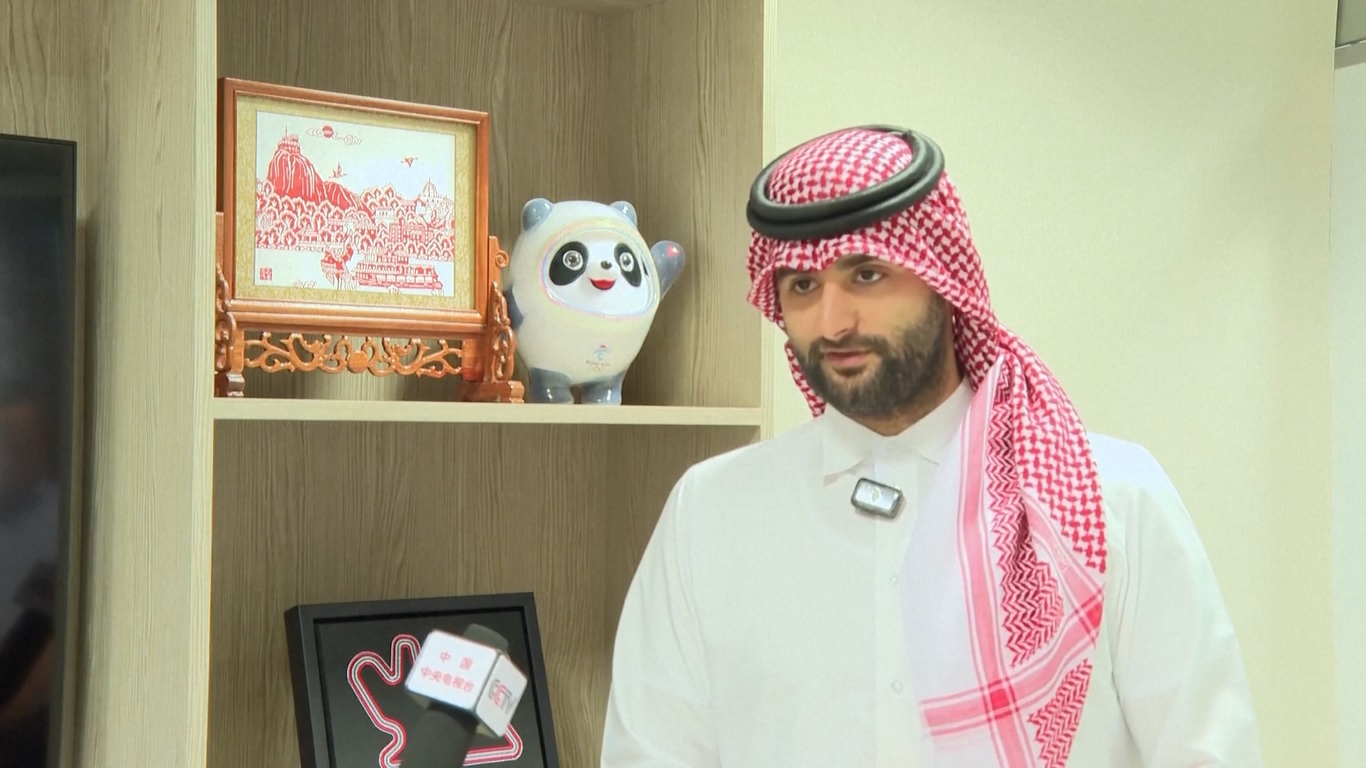 Delegasi tersebut memberi pengarahan kepada tokoh politik dan bisnis Qatar tentang prospek ekonomi Tiongkok dan langkah-langkah keterbukaan terbarunya