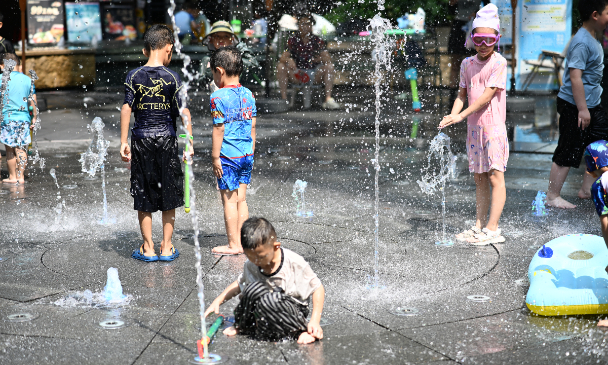 Tiongkok Memasuki Hari-Hari Terpanas Dengan Suhu Mencapai Lebih Dari 40 Derajat Celcius