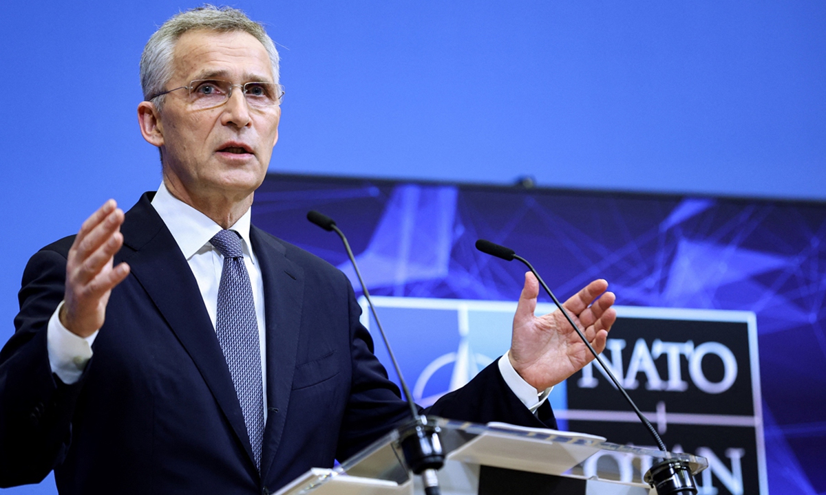 NATO telah menjanjikan pengiriman senjata berat dari sekutu Barat ke Ukraina