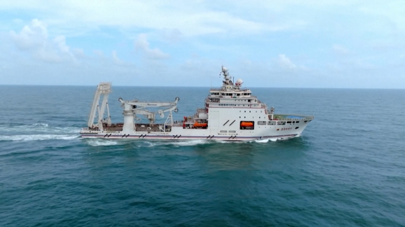 Kapal ini akan melaksanakan tugas siaga 24 jam di wilayah laut utama di Laut Tiongkok Selatan dengan fasilitas pencarian dan penyelamatan lainnya