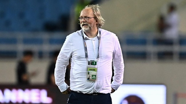 Pelatih Filipina Tom Saintfiet mengaku dapat ancaman pembunuhan karena pemberitaan miring ingin membantu Vietnam lolos ke putaran ketiga Kualifikasi Piala Dunia 2026