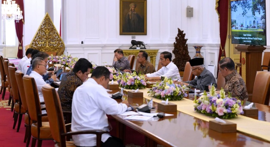 Kepala Badan Pangan Nasional Arief Prasetyo Adi dalam keterangannya mengatakan bahwa rapat tersebut membahas sejumlah hal terkait pangan