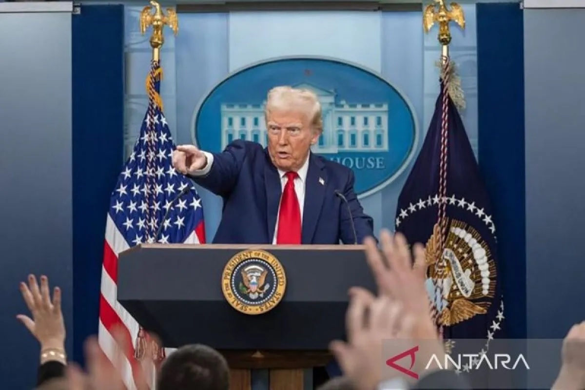 Trump mengatakan bahwa tarif timbal balik itu bertujuan untuk menciptakan lebih banyak lapangan kerja di dalam negeri Trump menyebut hari pengumuman itu sebagai Hari Pembebasan bagi negaranya