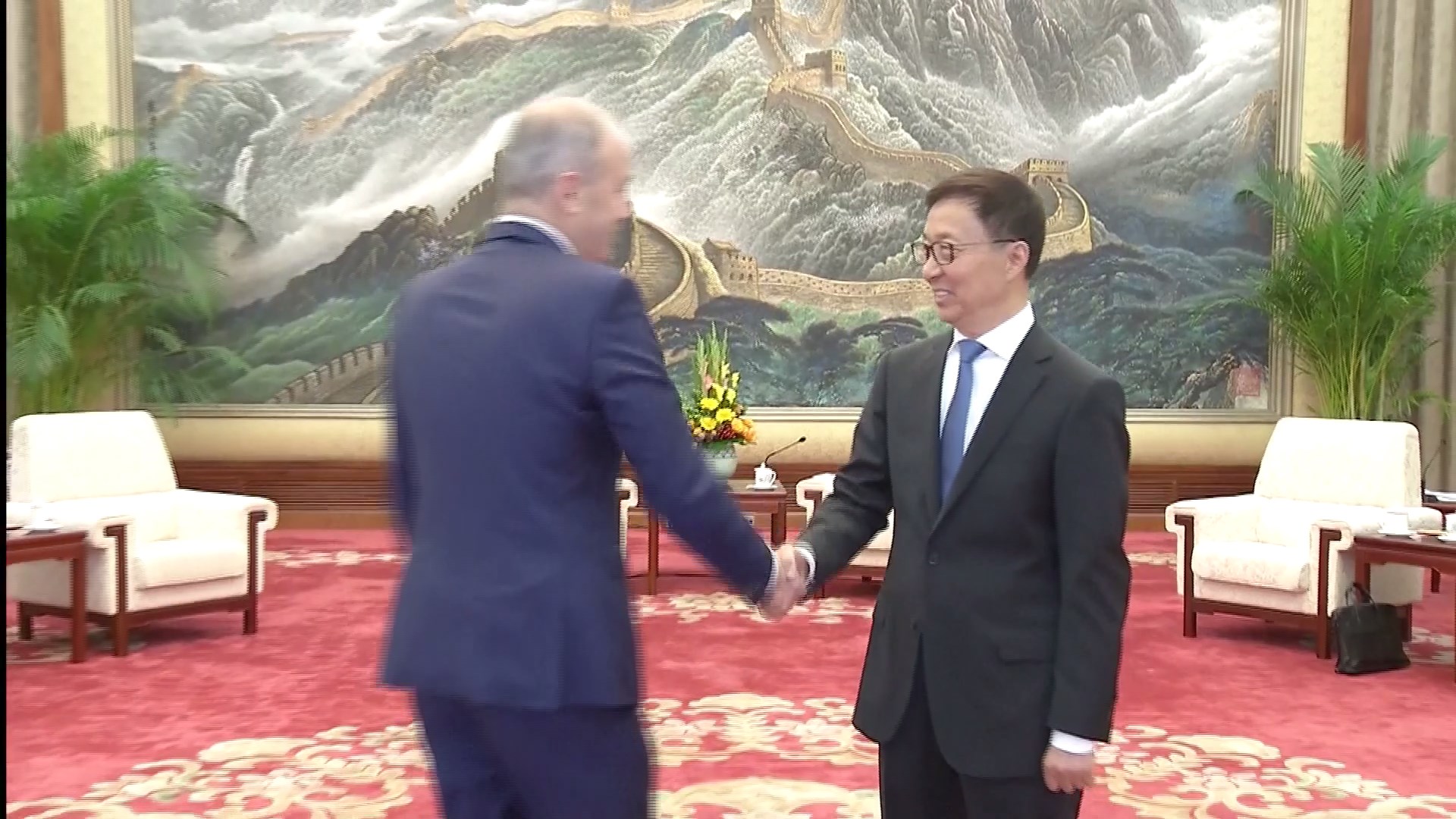 Wakil Presiden Tiongkok Han Zheng bertemu dengan Micheal Martin