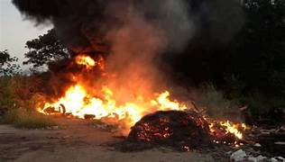 Sebenarnya Bupati Kabupaten Tangerang Ahmed Zaki Iskandar telah menerbitkan Surat Edaran (SE) terkait pengelolaan sampah serta menginstruksikan kepada para Camat Lurah Kepala Desa Ketua RW dan RT di wilayah Kabupaten Tangerang