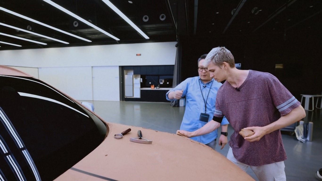 Selain baterai berkualitas tinggi dan desain yang menarik perhatian