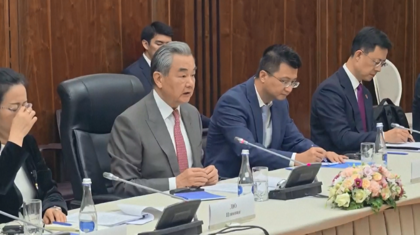 Menlu Tiongkok dan Kirgistan Gelar Dialog Strategis Pertama