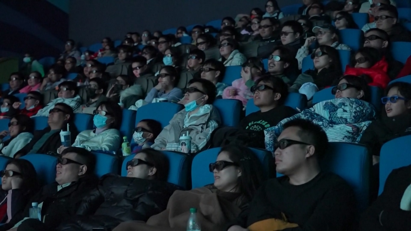 Ini menjadikannya film Tiongkok pertama yang mencapai tonggak bersejarah ini