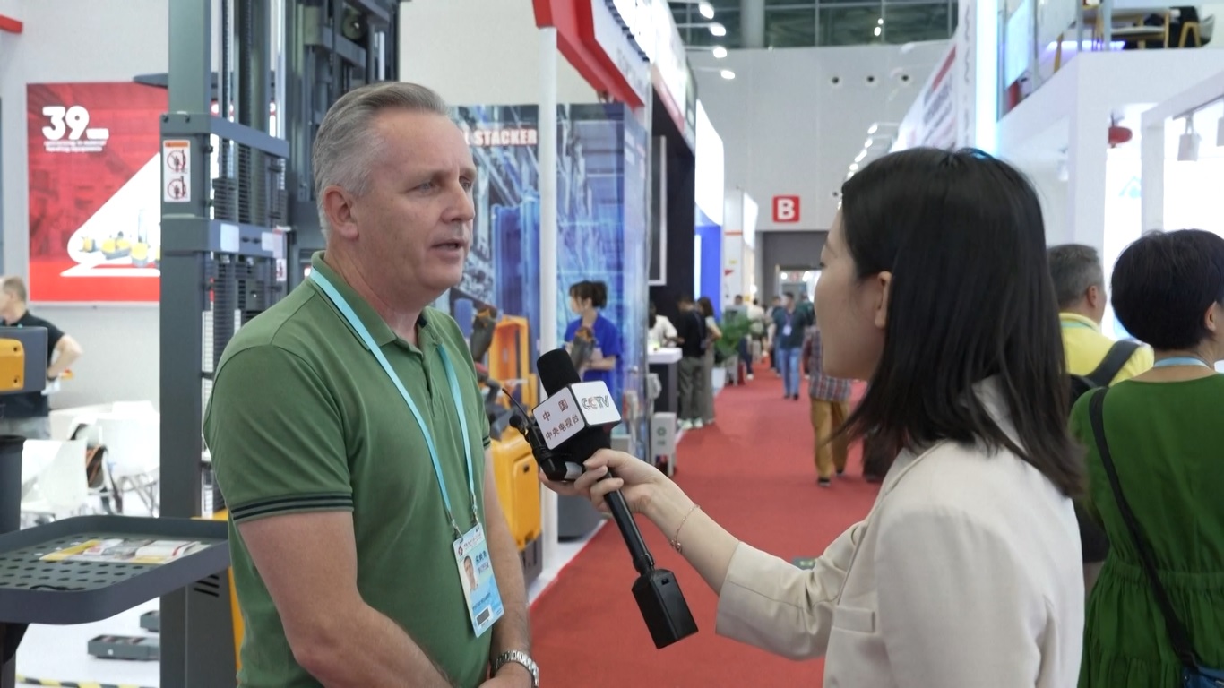 Beberapa produk bertenaga baterai berteknologi tinggi telah menarik perhatian banyak pengunjung dari seluruh dunia yang datang ke Provinsi Guangdong