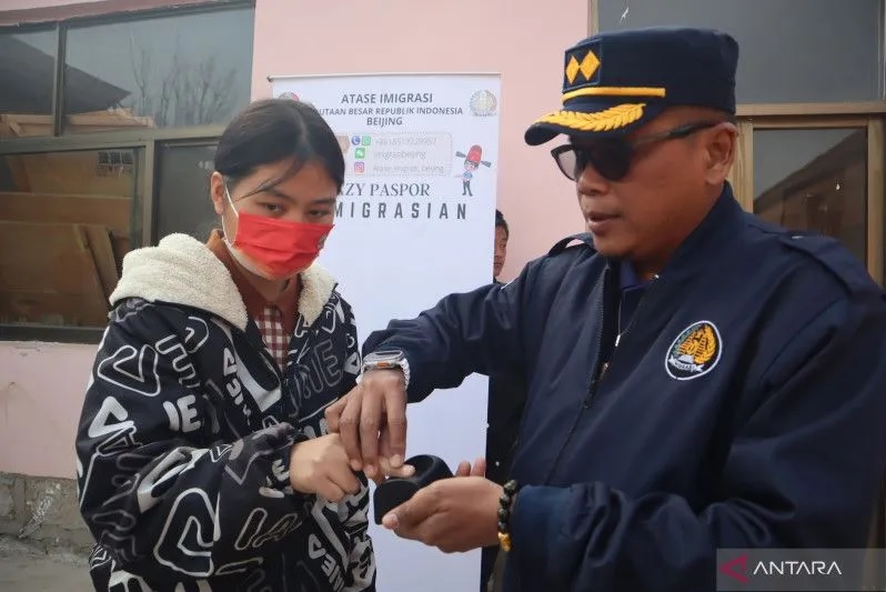 Tim Atase Imigrasi KBRI Beijing menyisir pelosok perdesaan di Tiongkok untuk memberikan pelayanan keimigrasian dan kekonsuleran guna memudahkan proses pemulangan WNI bermasalah ke Tanah Air ANTARA/M Irfan Ilmie