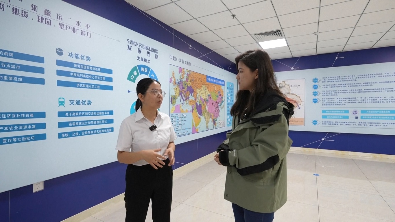 Selain mempercepat proses perizinan di tempat