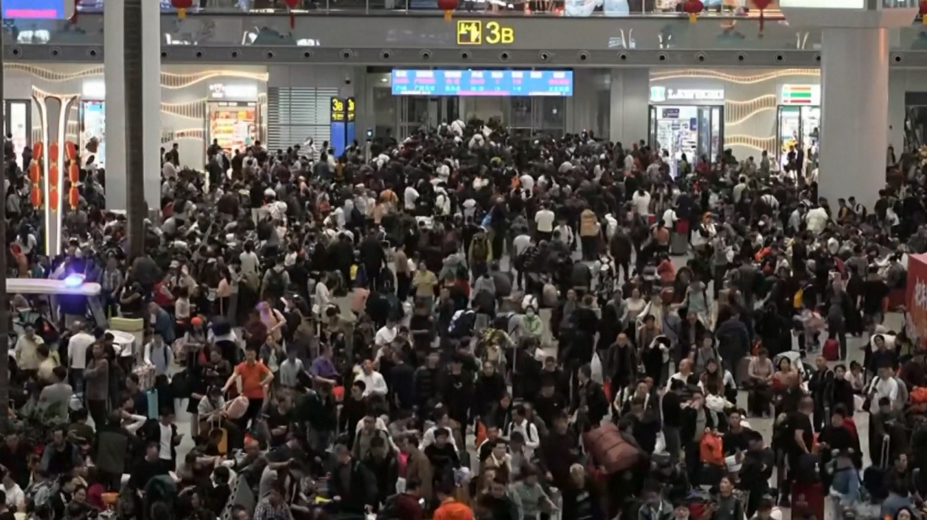 Sistem Kereta Api Tiongkok Tangani 13,95 Juta Perjalanan pada Hari ke-9 Puncak Perjalanan Liburan Tahun Baru Imlek