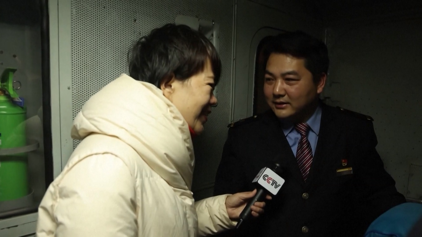 Sejak layanan transportasi kereta barang ekspres diluncurkan antara Tiongkok dan Vietnam pada Juni 2023