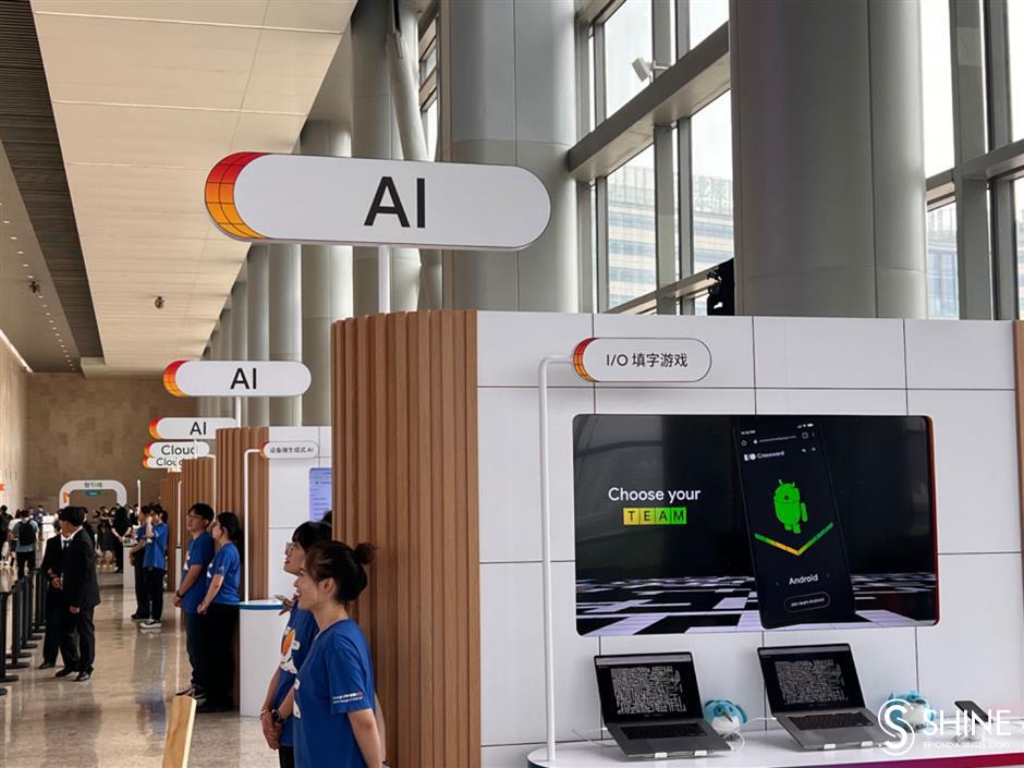 Dalam ajang Google I / O Connect China di Beijing pada hari Rabu dan Kamis yang lalu NetEase berbagi penggunaan AI untuk meningkatkan pengembangan game; Oppo memamerkan fungsi AI generatif baru di smartphone baru dan Xiaomi memanfaatkan alat Google untuk mengembangkan aplikasi untuk mobil listrik Xiaomi SU7-nya