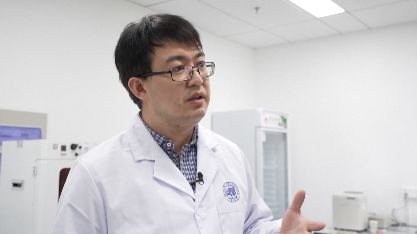 Di laboratorium mekanik Universitas Fudan