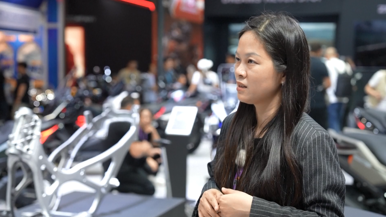 Para Produsen Sepeda Motor Tiongkok Menarik Banyak Pembeli dengan Inovasi yang Lebih Besar di Canton Fair