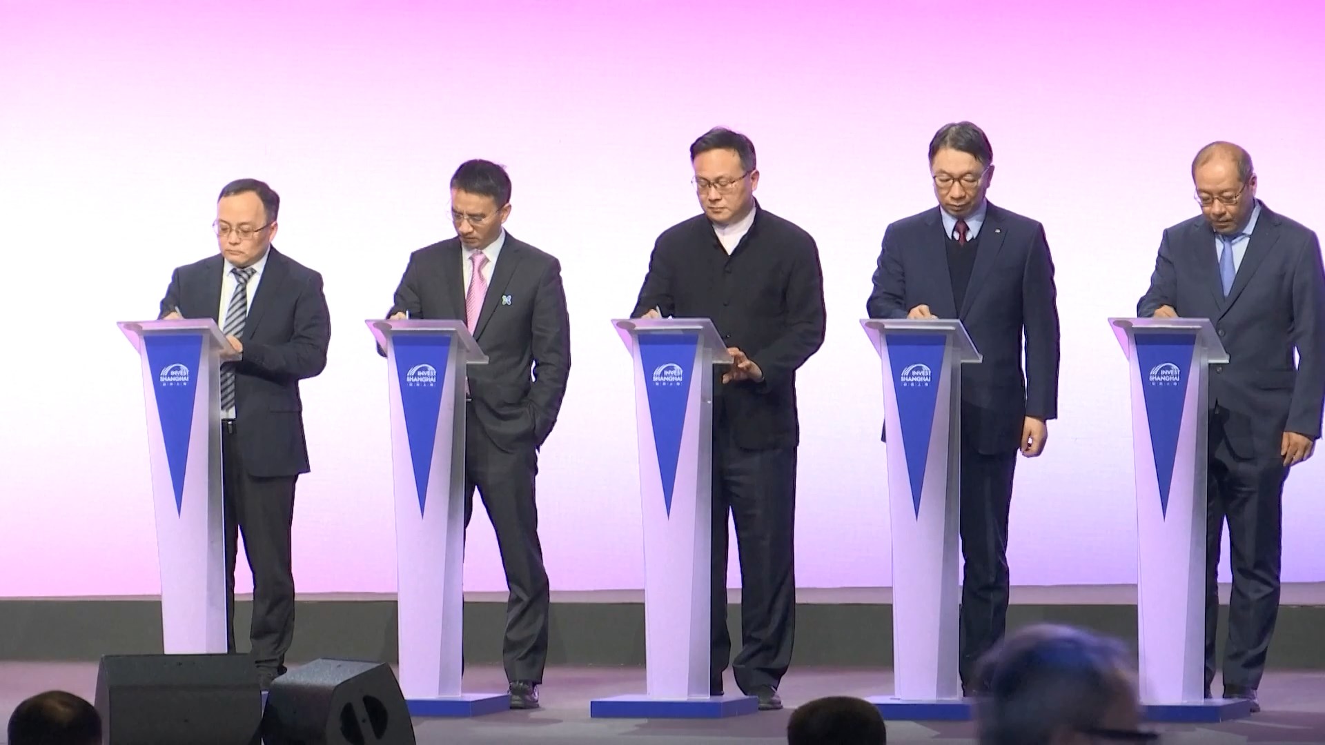 Lebih dari 80 miliar dolar AS kontrak industri telah ditandatangani di Shanghai tahun ini