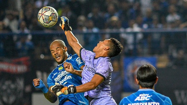 Perwakilan FIFA mengikuti rapat dengan PT Liga Indonesia Baru (LIB) untuk membahas Video Assistant Referee (VAR) di Liga 1 2023/2024