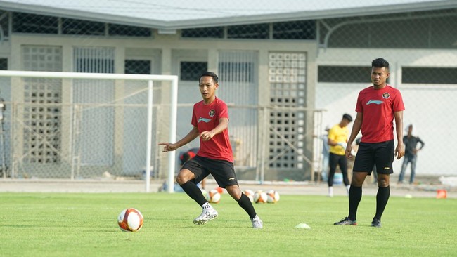 Skuad Indonesia di SEA Games Kamboja mendapat lapangan latihan di tempat klub di mana seorang eks pelatih Timnas Indonesia melatih