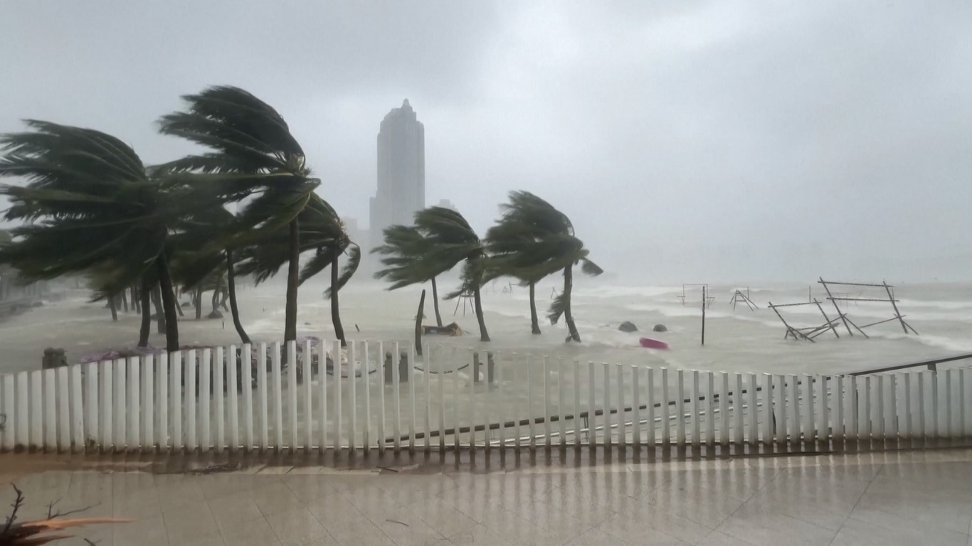 Topan Matmo Memaksa Tanggapan Darurat di Tiongkok Selatan, 271.500 Orang Dievakuasi di Guangdong