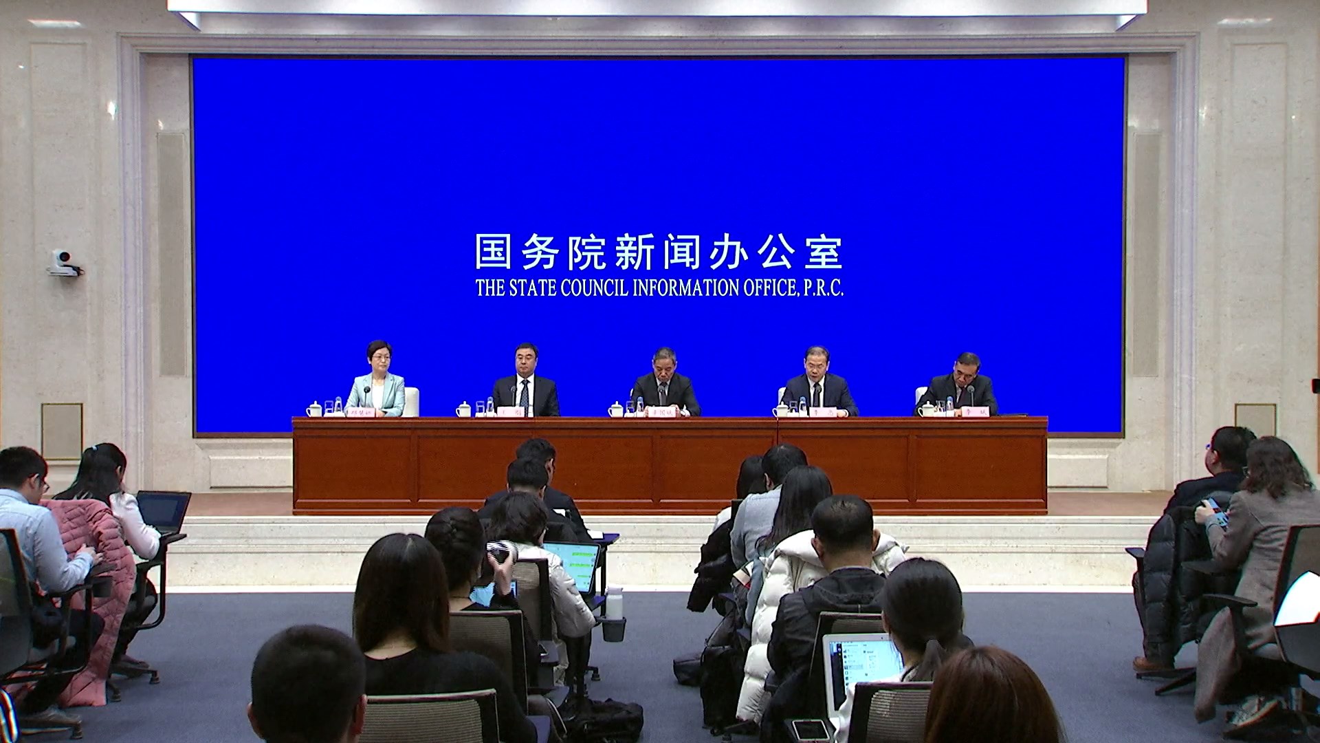 Departemen-departemen pemerintahan di bawah Dewan Negara Tiongkok menangani 12