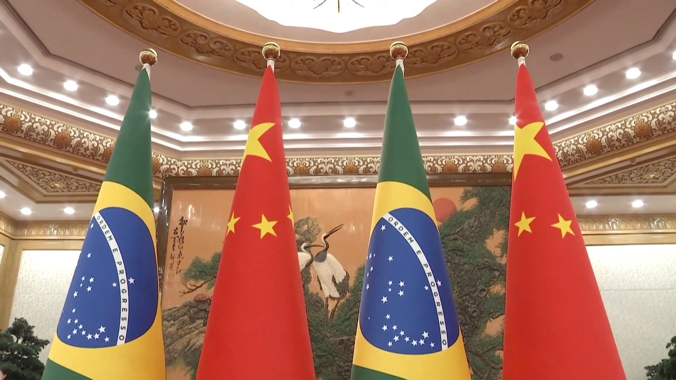 Xi menyatakan kesiapannya untuk bekerja dengan Lula dari perspektif strategis untuk mengarahkan dan menciptakan masa depan baru bagi hubungan Tiongkok-Brasil di era baru