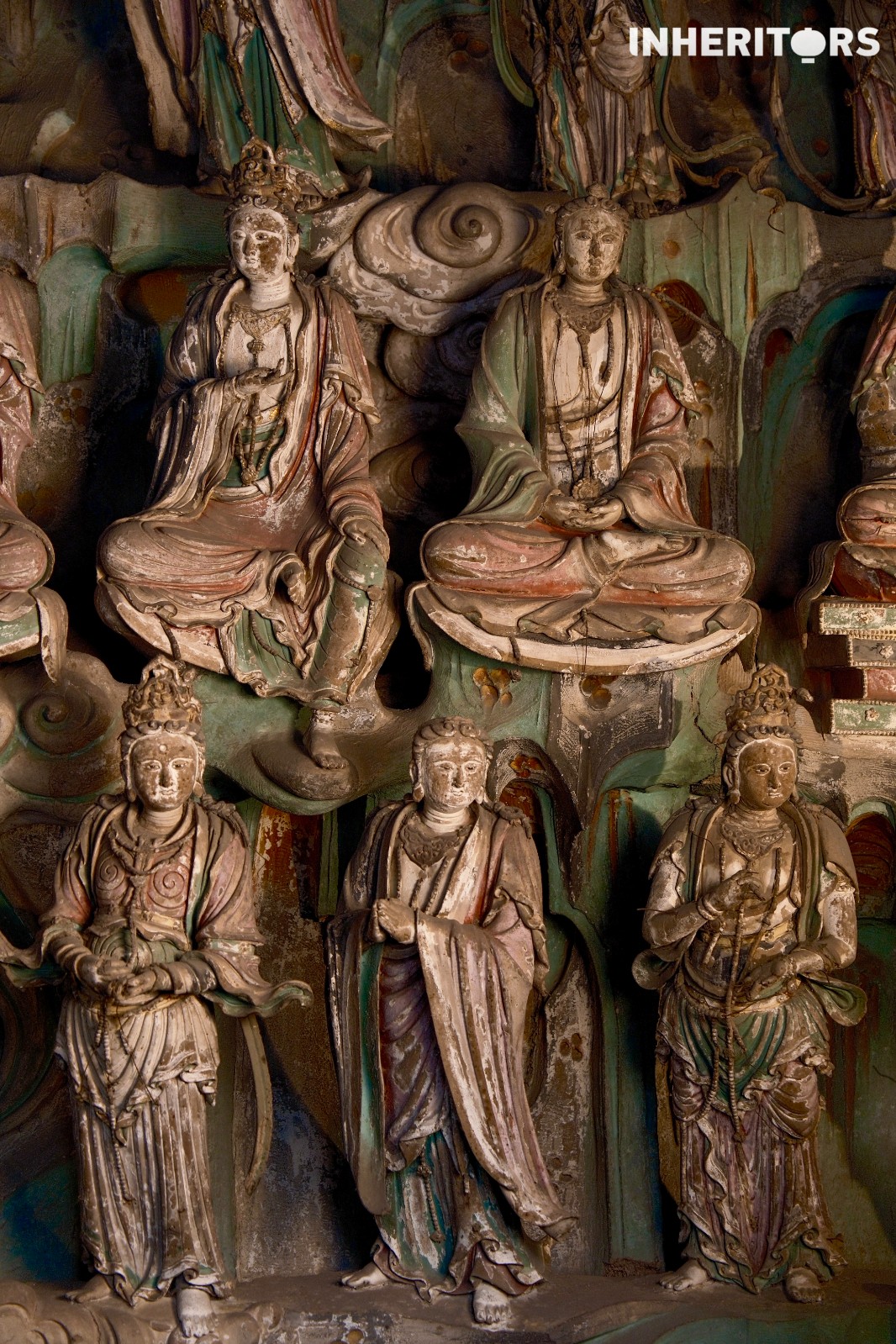 Kuil Shuanglin di Pingyao Provinsi Shanxi adalah gudang utama patung-patung bercat Tiongkok termasuk Buddha Bodhisattva dan Arhat