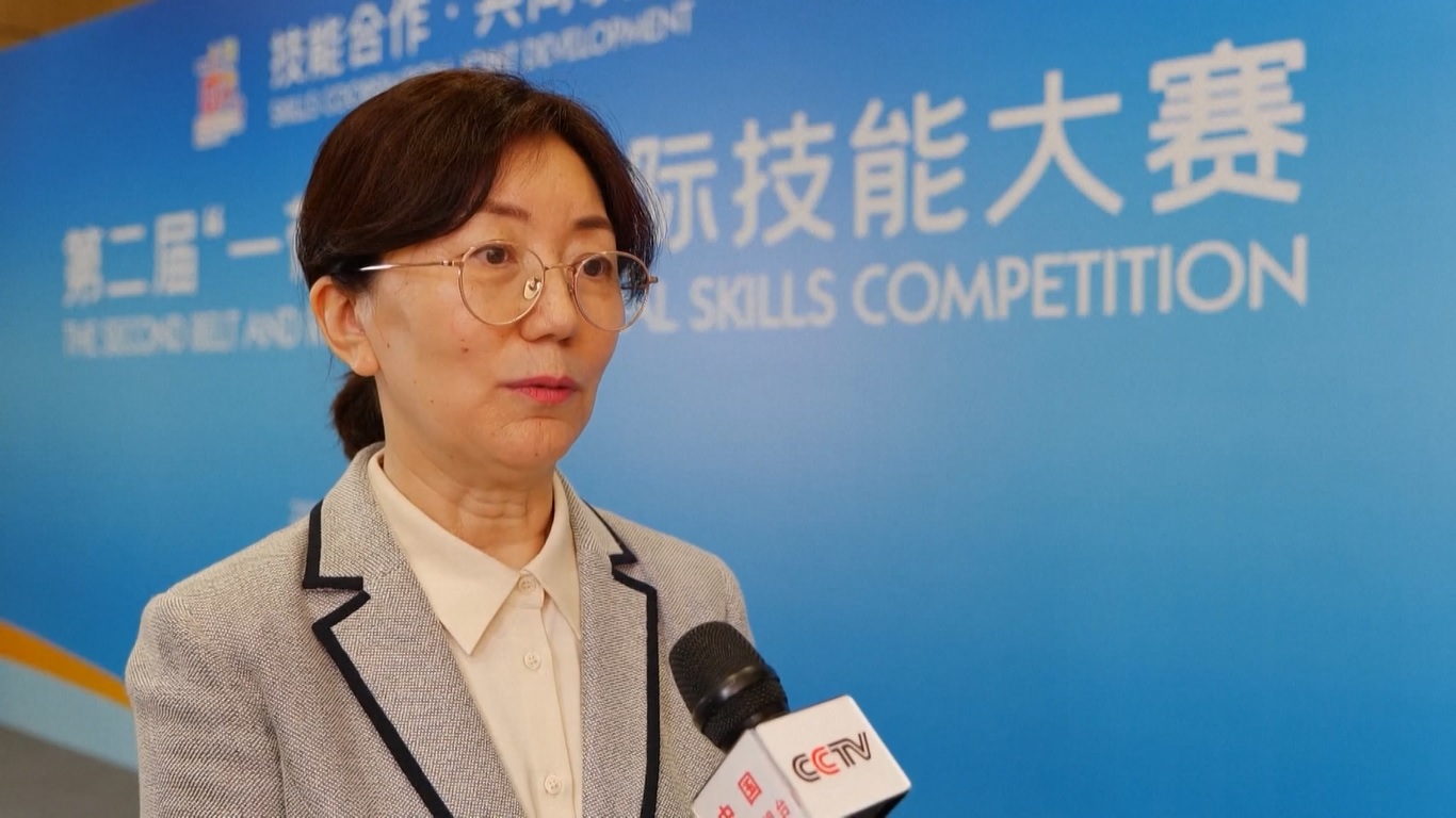 Kompetisi ini berfokus pada teknologi tinggi dan keterampilan yang berhubungan dengan kehidupan