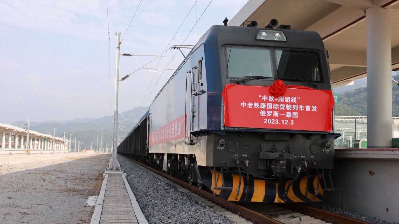 Integrasi Kereta Api Tiongkok-Laos dengan jaringan kereta barang Tiongkok-Eropa telah secara signifikan mengurangi waktu transportasi dari Laos dan Thailand ke Eropa