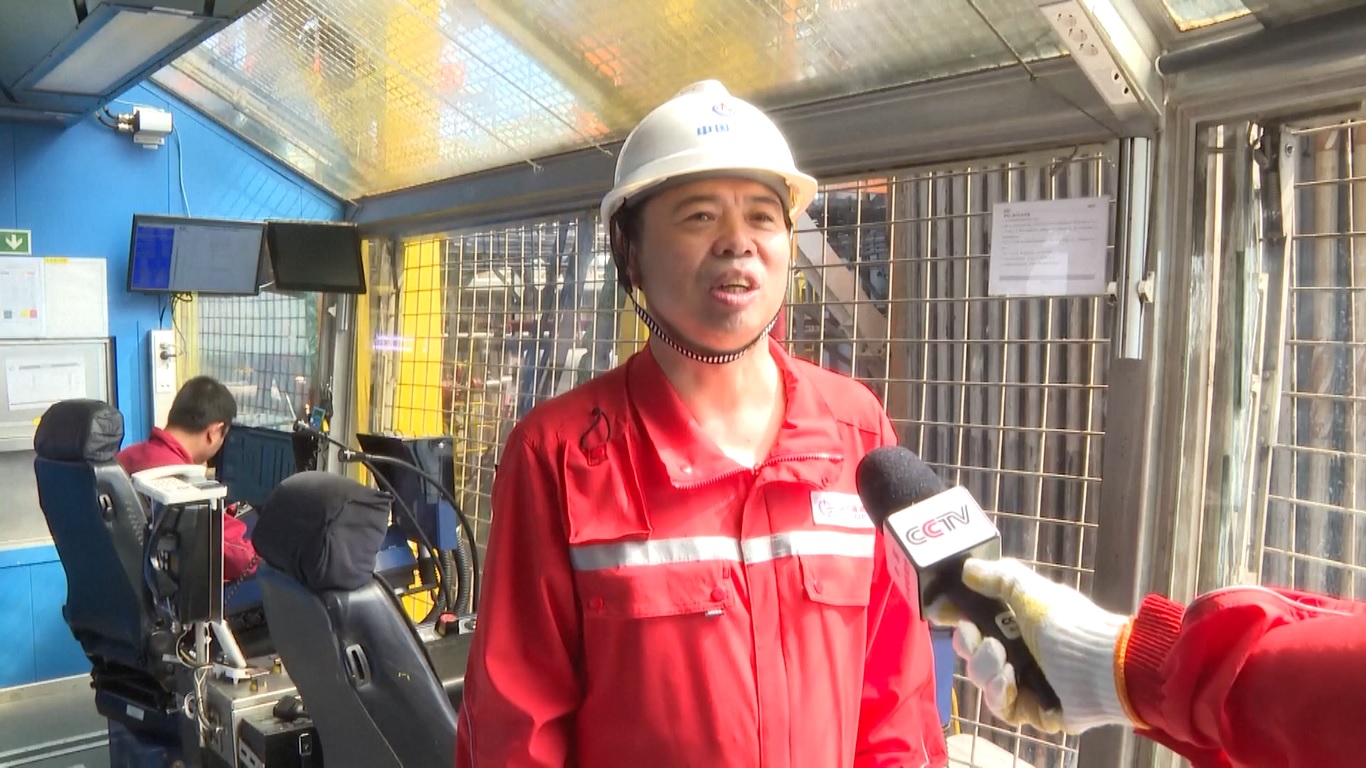 Penyelesaian pengeboran ini memainkan peran penting dalam mengoperasikan proyek tersebut dan berperan penting dalam mengeksplorasi lebih banyak sumber daya minyak dan gas di laut dalam