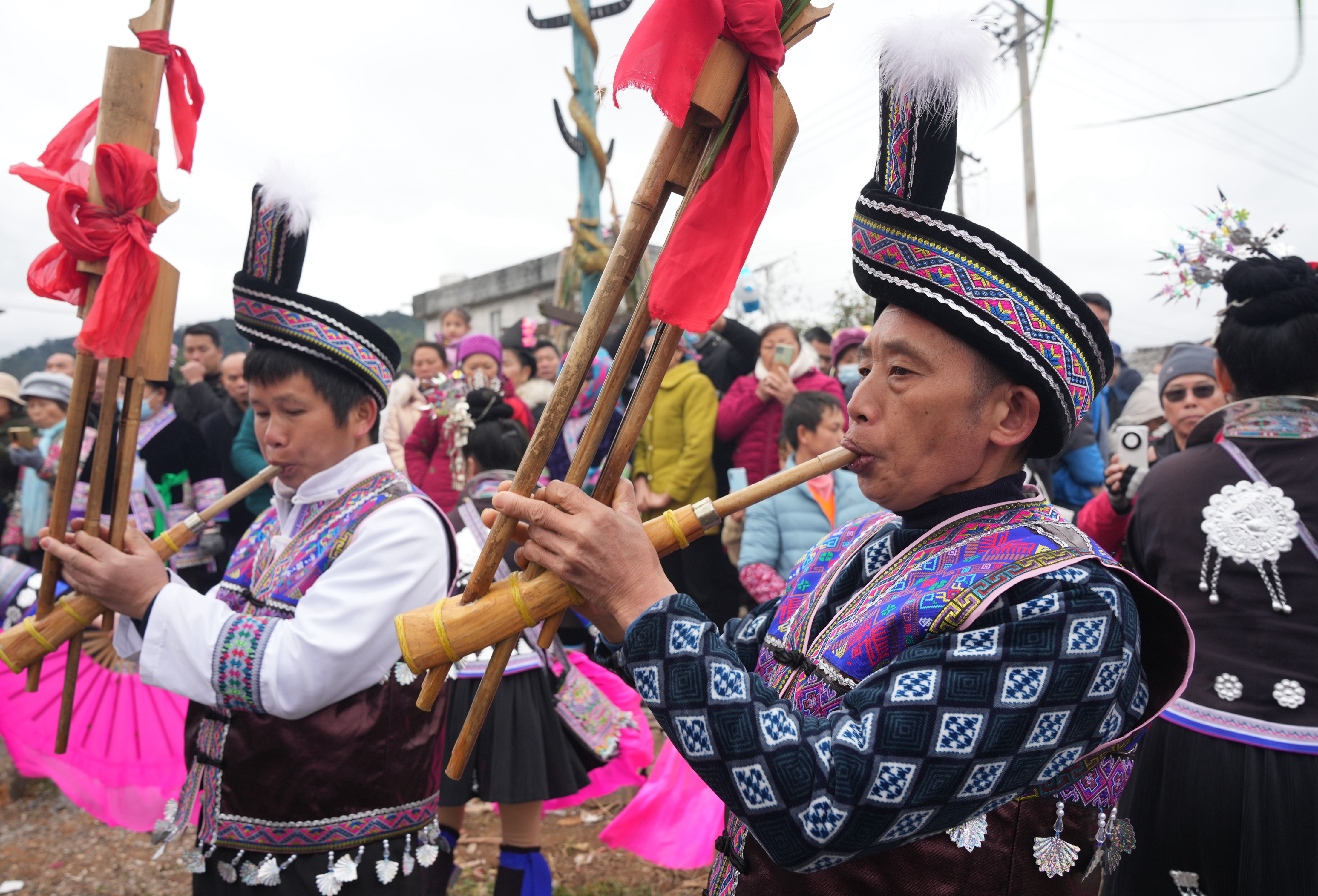 Festival Gulong Pohui perayaan tahunan selama periode Festival Musim Semi menciptakan suasana kegembiraan di Daerah Otonomi Rongshui Miao di Kota Liuzhou di Wilayah Otonomi Guangxi Zhuang Tiongkok selatan