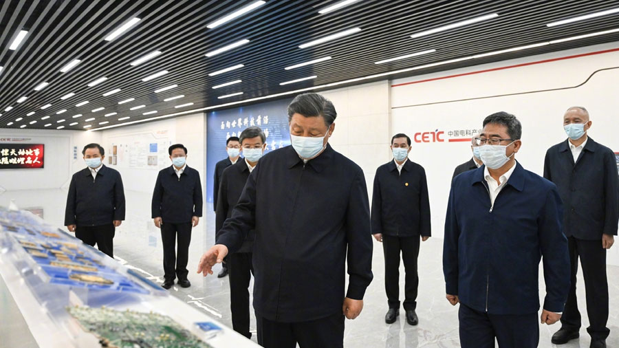 Presiden Tiongkok Xi Jinping mengunjungi sebuah lembaga penelitian chip  selama inspeksinya ke Shijiazhuang