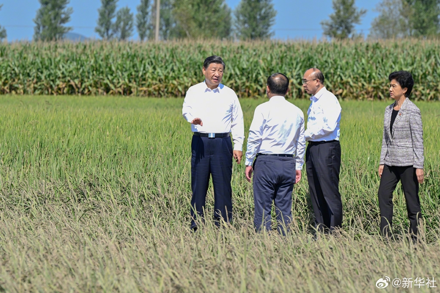 Pada Kamis pagi kemarin (7/9) Xi Jinping secara khusus mendatangi Kota Shangzhi Provinsi Heilongjiang untuk menengok para warga yang terdampak bencana
