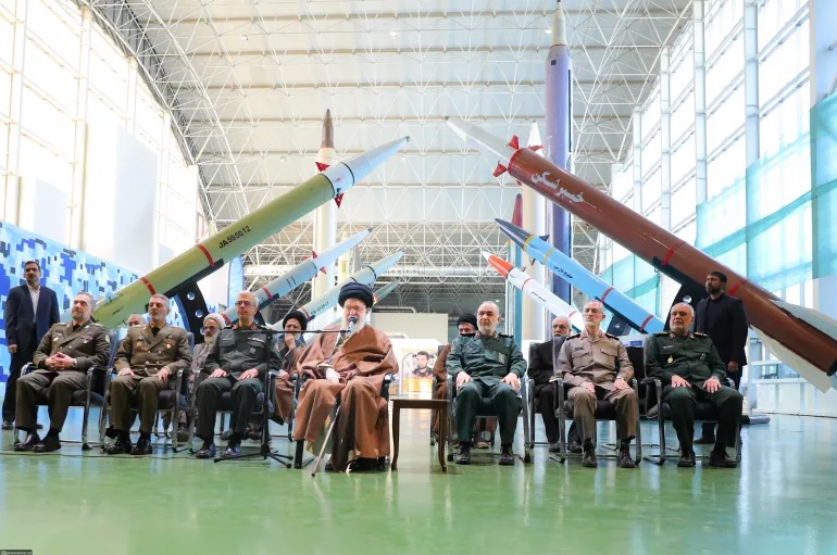 Unjuk kekuatan Iran terjadi di tengah meningkatnya kehadiran militer AS di Timur Tengah