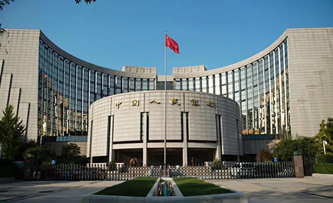 Perjanjian pertukaran mata uang ini akan memperkuat kerja sama keuangan antara Tiongkok dan Indonesia mendorong dan memfasilitasi perdagangan dan investasi bilateral serta menjaga stabilitas pasar uang