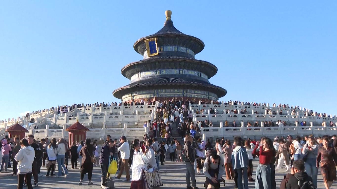 Wisatawan domestik menghabiskan total 700