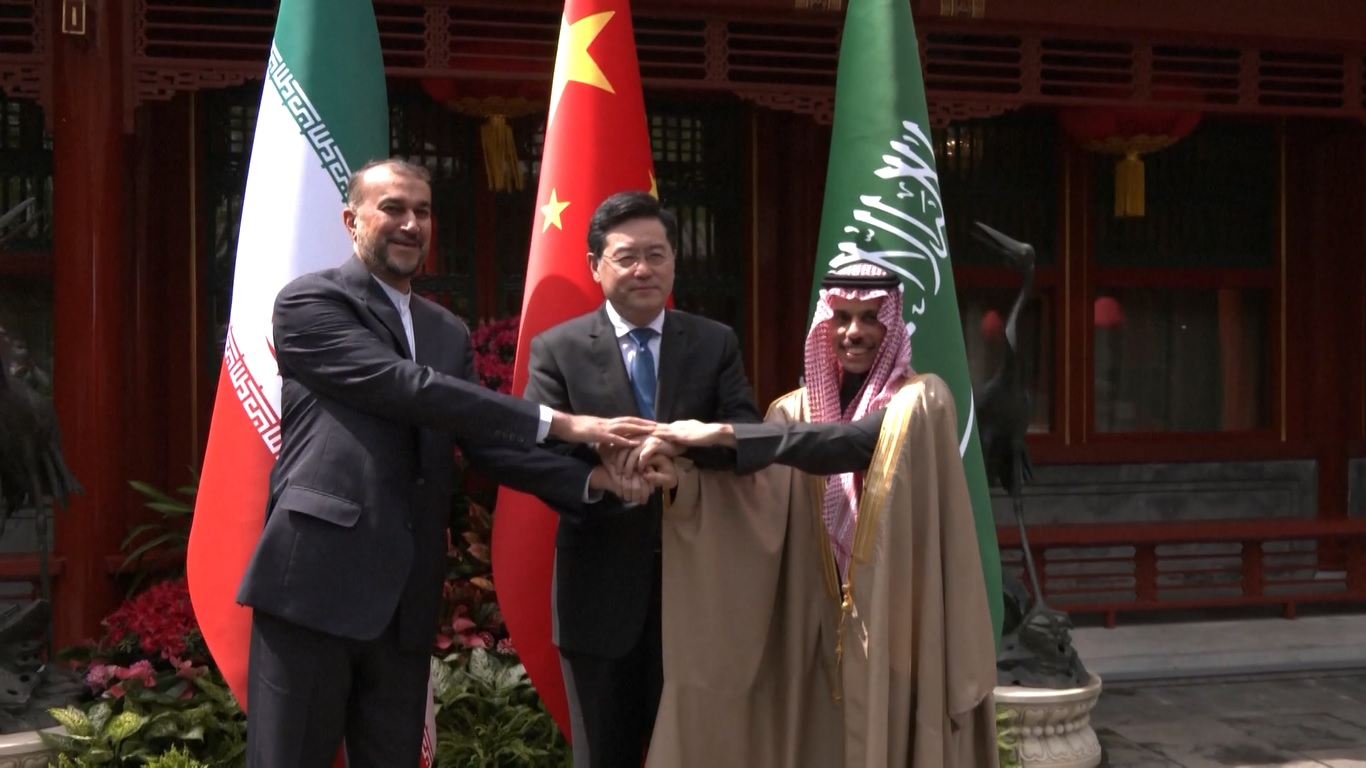 Sebuah tim teknis dari Iran mungkin akan melakukan perjalanan ke Arab Saudi pada hari Selasa (11/4) untuk mempersiapkan pembukaan kembali Kedutaan Besar Iran di Riyadh