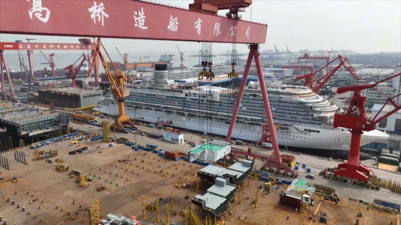 Total panjang kabel yang harus dipasang di kapal tersebut saja melampaui 4