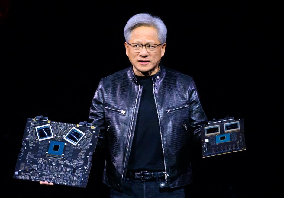 BYD yang mengalahkan Tesla Elon Musk dalam penjualan pada kuartal terakhir tahun 2023 adalah perusahaan otomotif Tiongkok yang menggunakan Nvidia's DRIVE Thor sistem kontrol kendaraan all-in-one yang didukung oleh fitur AI generatif yang kuat