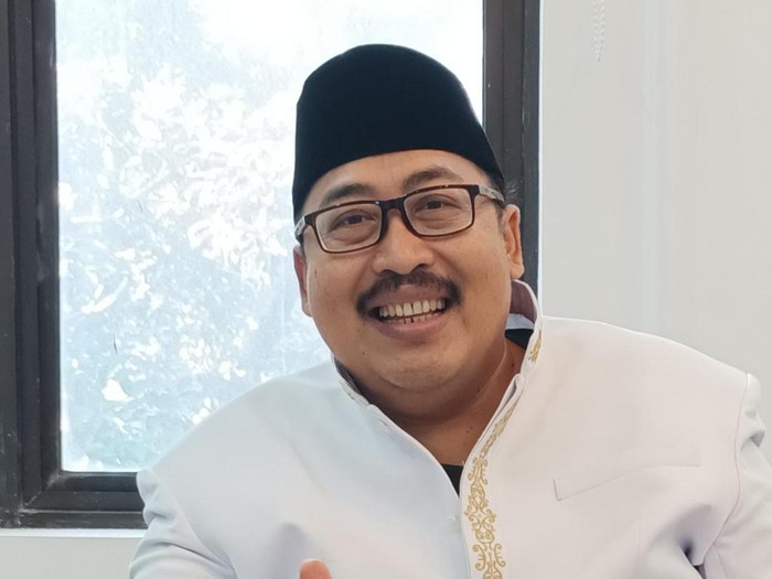 PBNU mengajak umat Islam untuk menjaga persatuan tanpa memandang status apapun PBNU juga mengingatkan tetap menjaga dan menghormati sesama muslim dan umat agama lain 